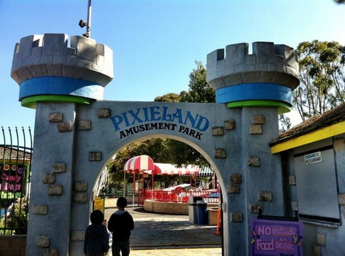 pixieland_entrance